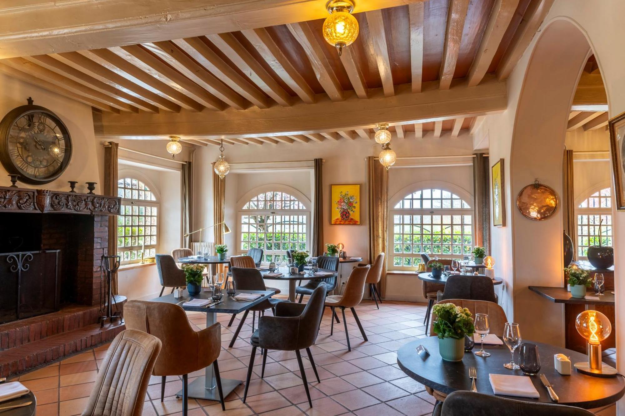 Le Relais Fleuri, Hotel Et Restaurant Logis - Avallon Sauvigny-le-Bois Bagian luar foto