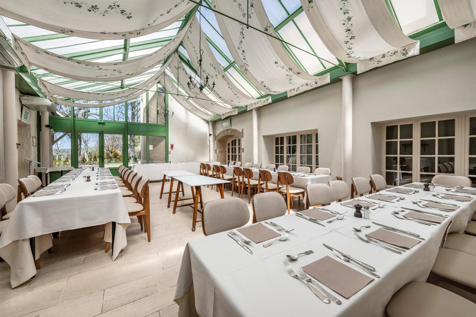 Le Relais Fleuri, Hotel Et Restaurant Logis - Avallon Sauvigny-le-Bois Bagian luar foto